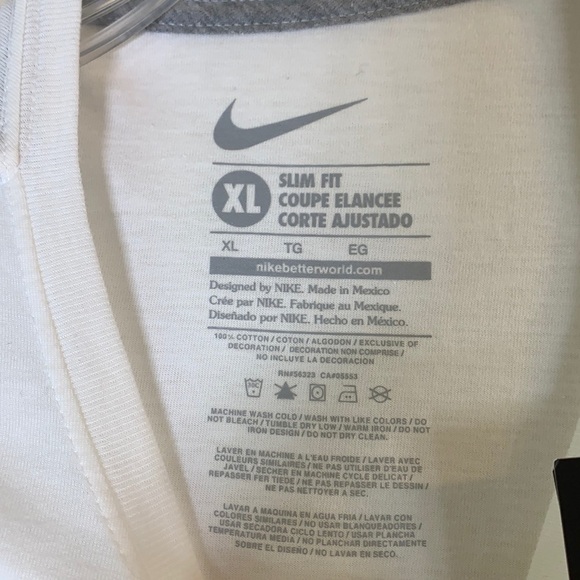 NWT. Nike Slimfit  100% Cotton Long Sleeve  Graphic Top Women’s-XL. - Picture 2 of 6